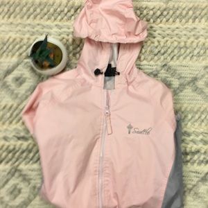 Adorable Seattle zip up 🌃